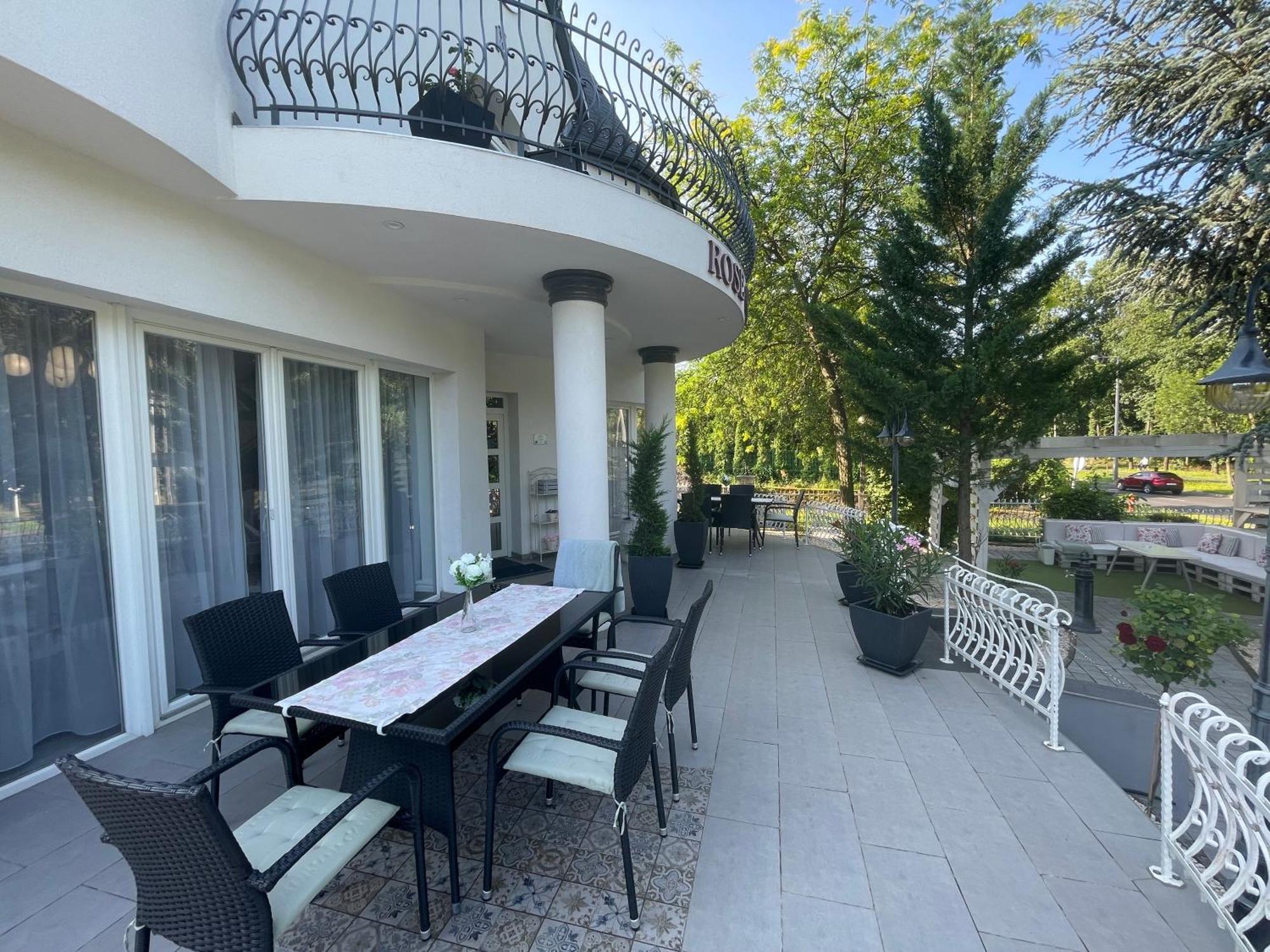 Villa Rose Garden Nyiregyhaza Exterior foto